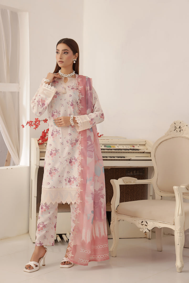 ZARNAZ - Woman wearing a floral outfit in a decorated room with a piano